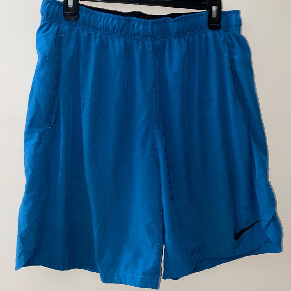 Royal Blue NIKE Men’s Dri-Fit Lightweight Active Shorts [L]